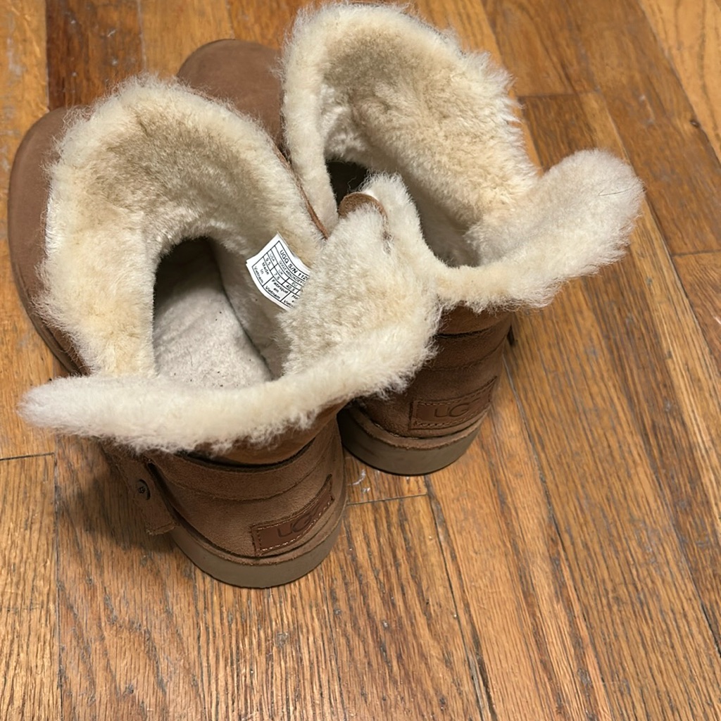 Ugg